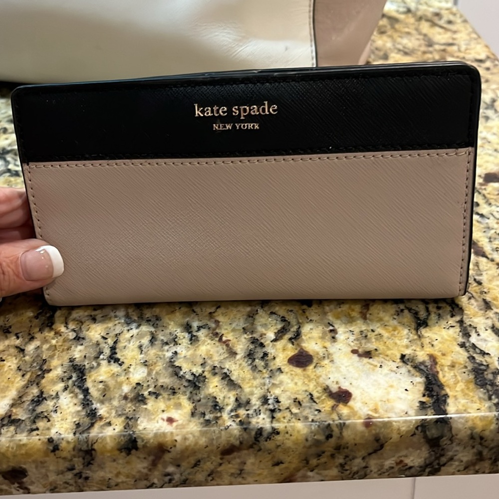 EUC Authentic Kate Spade Large Cameron Color Block Handbag and Wallet. 12X15 - Picture 9 of 11